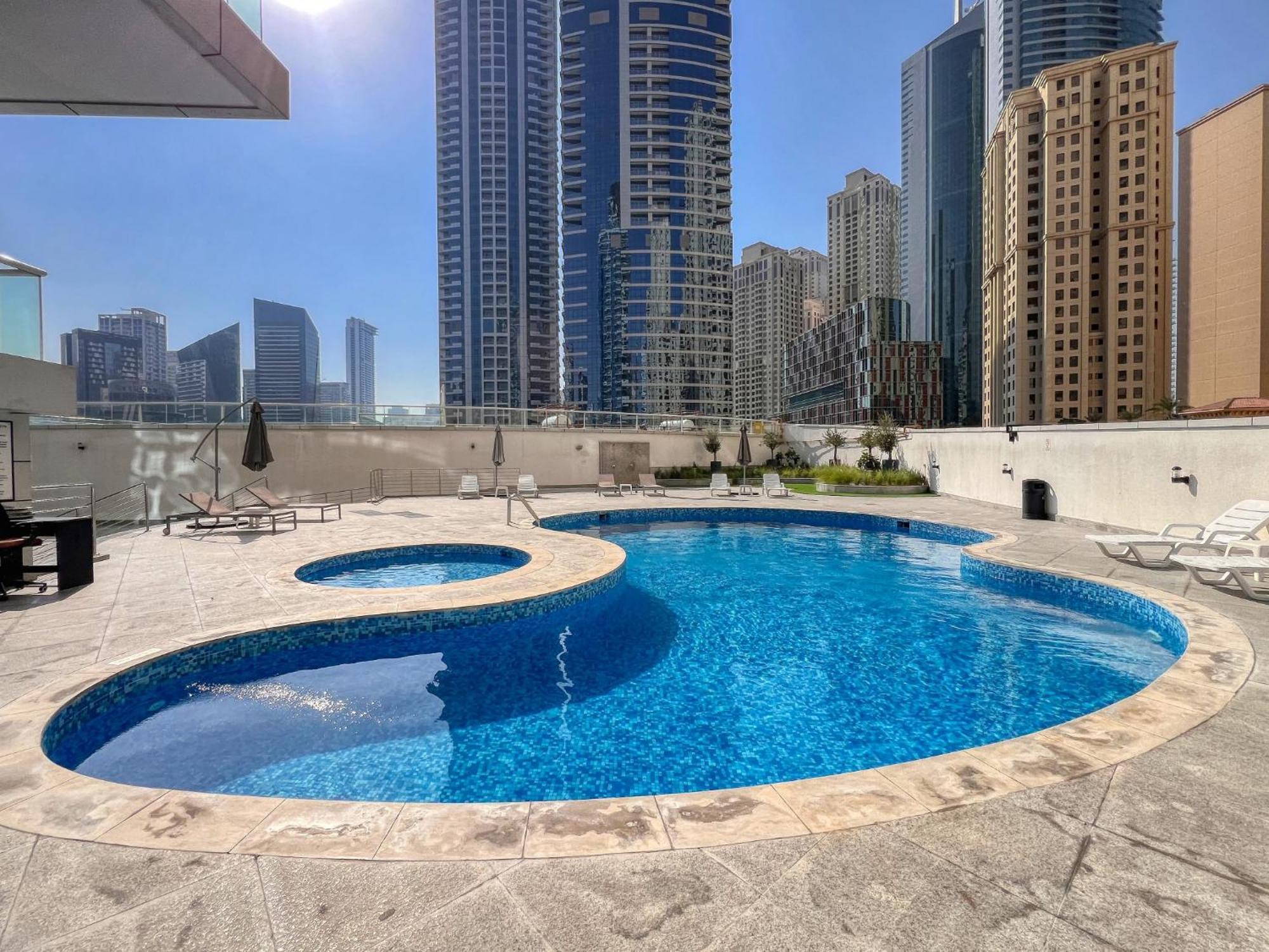 Spacious 1Br With Full Marina View Dubai Exterior photo